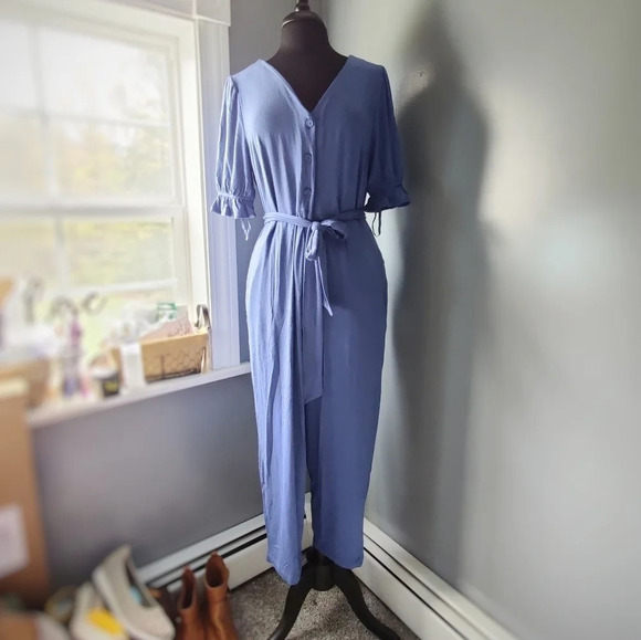 *NWT* Gap Button Front Jumpsuit - Picture 2 of 7